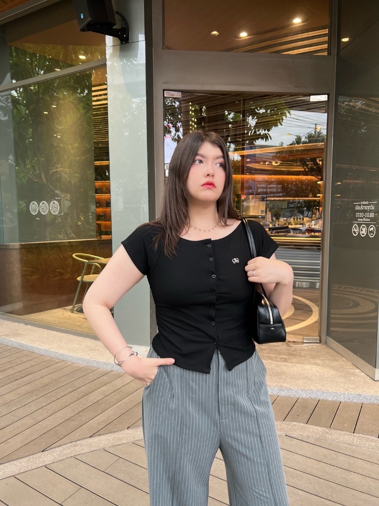 เสื้อสาวอวบ